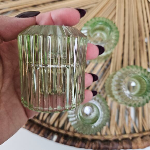 Ribbed Glass Tealight Candlestick Holder Green Set of 4 Decor Wedding Candle - Picture 6 of 7